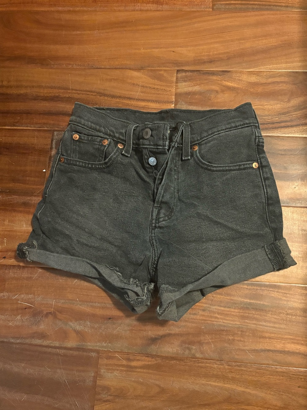 Levi’s 501‎ Original Black Denim Shorts Button Fly Cuffed Women’s W25 (931)